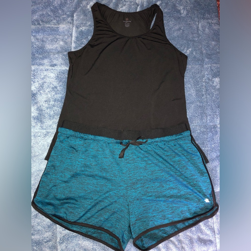 Size XXL workout bundle. Tank is Tangerine brand, shorts are Tek Gear. EUC.